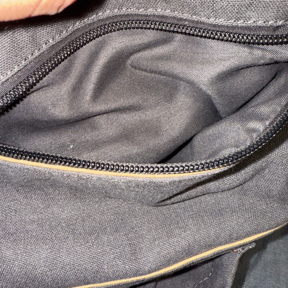 Gray Crossbody Utility Bag - Picture 8 of 9